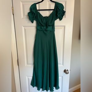 Forest Green off the shoulder Selfie Leslie Midi Dress